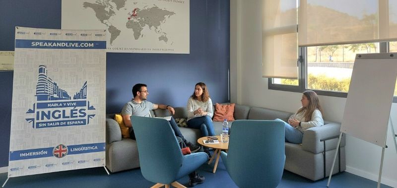 ACADEMIA DE INGLÉS EN BARCELONA conversación en inglés en residencia